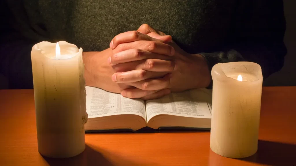 Encontre paz nos momentos de silêncio com Deus